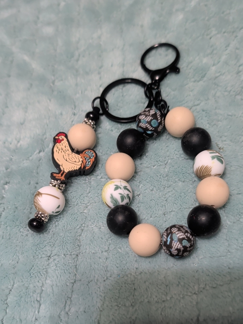 Beaded Chicken Charm Key & Card Holder - Black & Cream